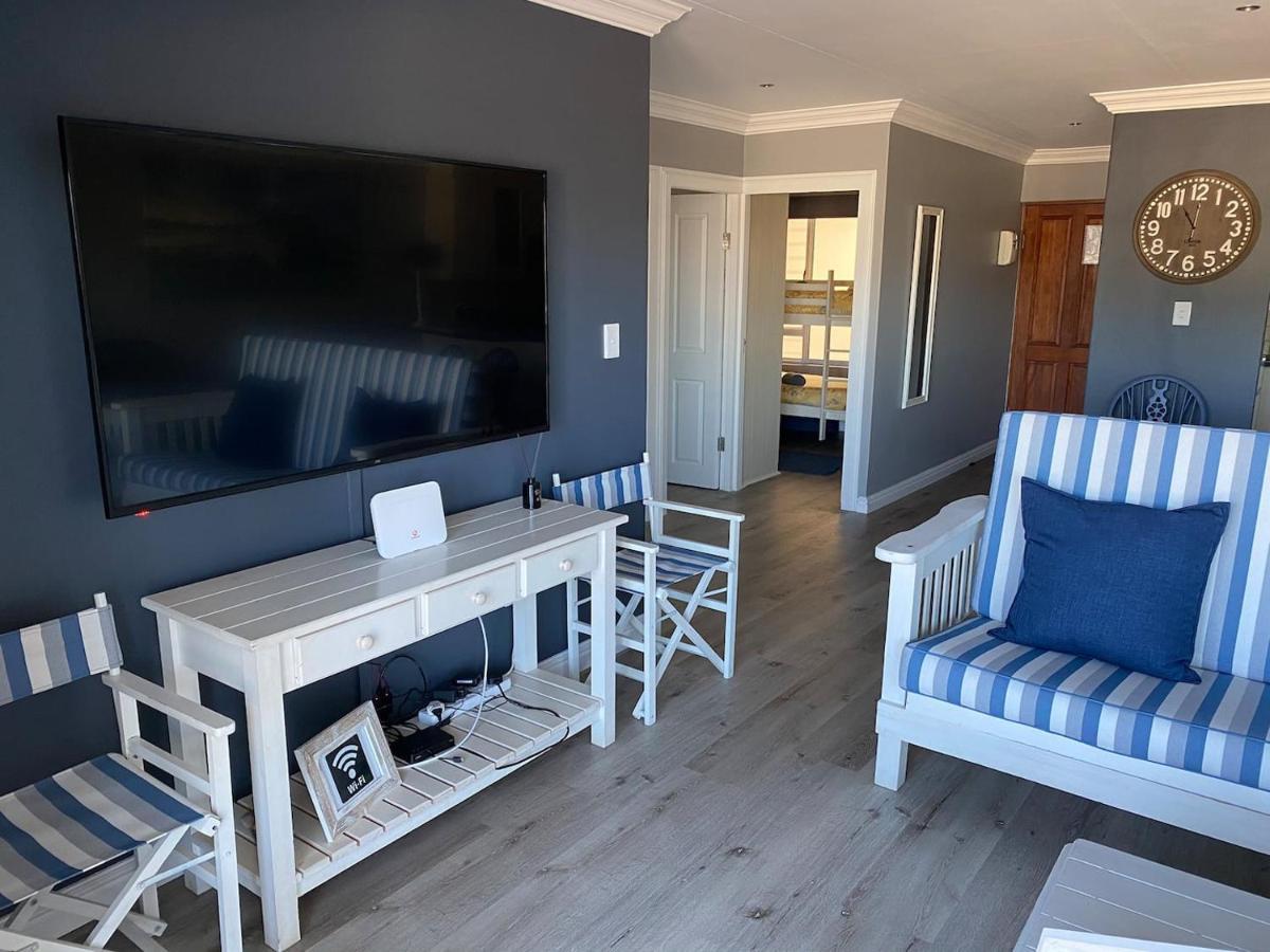 Modern Apartment Walking Distance To Main Beach Restaurants And Other Amenities Jeffreys Bay Exterior photo