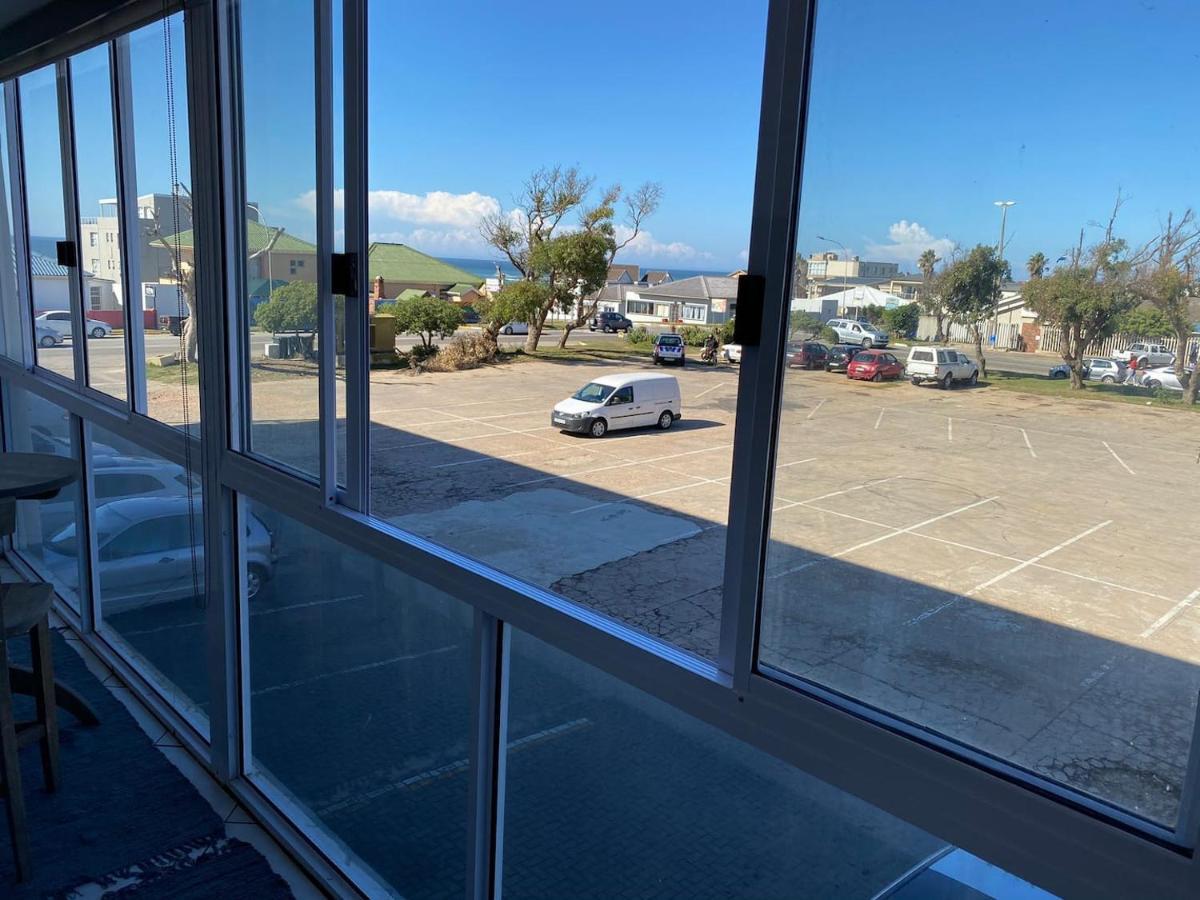 Modern Apartment Walking Distance To Main Beach Restaurants And Other Amenities Jeffreys Bay Exterior photo
