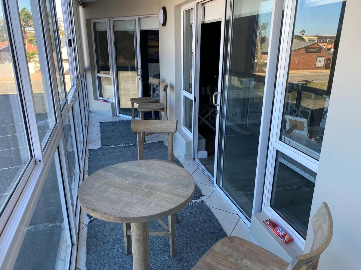 Modern Apartment Walking Distance To Main Beach Restaurants And Other Amenities Jeffreys Bay Exterior photo