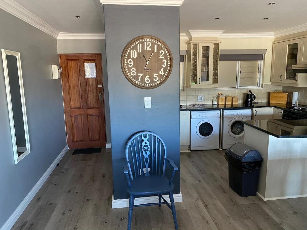Modern Apartment Walking Distance To Main Beach Restaurants And Other Amenities Jeffreys Bay Exterior photo