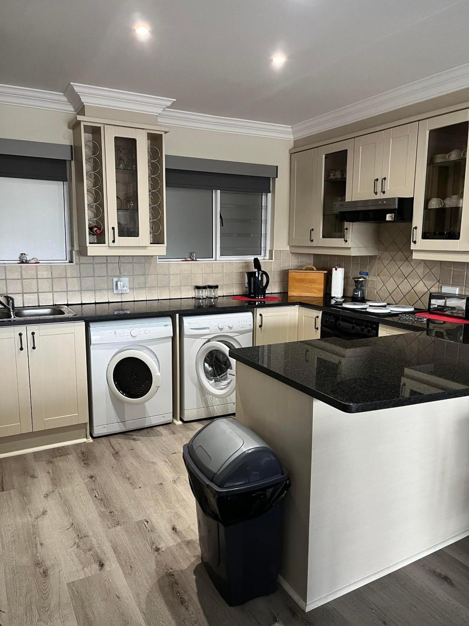 Modern Apartment Walking Distance To Main Beach Restaurants And Other Amenities Jeffreys Bay Exterior photo