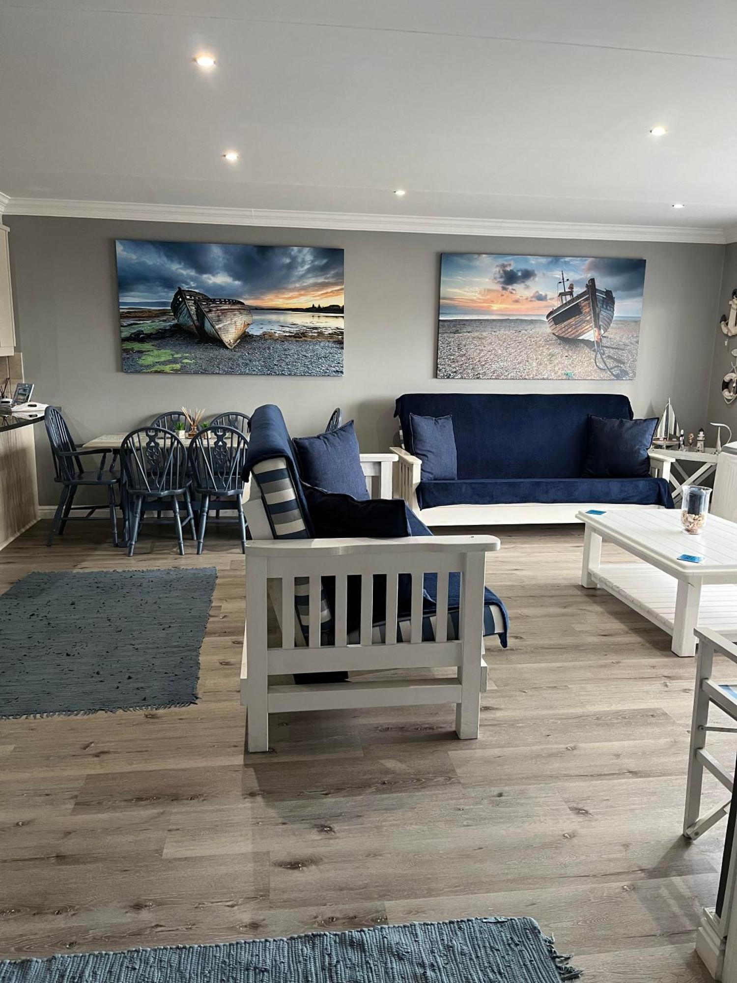 Modern Apartment Walking Distance To Main Beach Restaurants And Other Amenities Jeffreys Bay Exterior photo